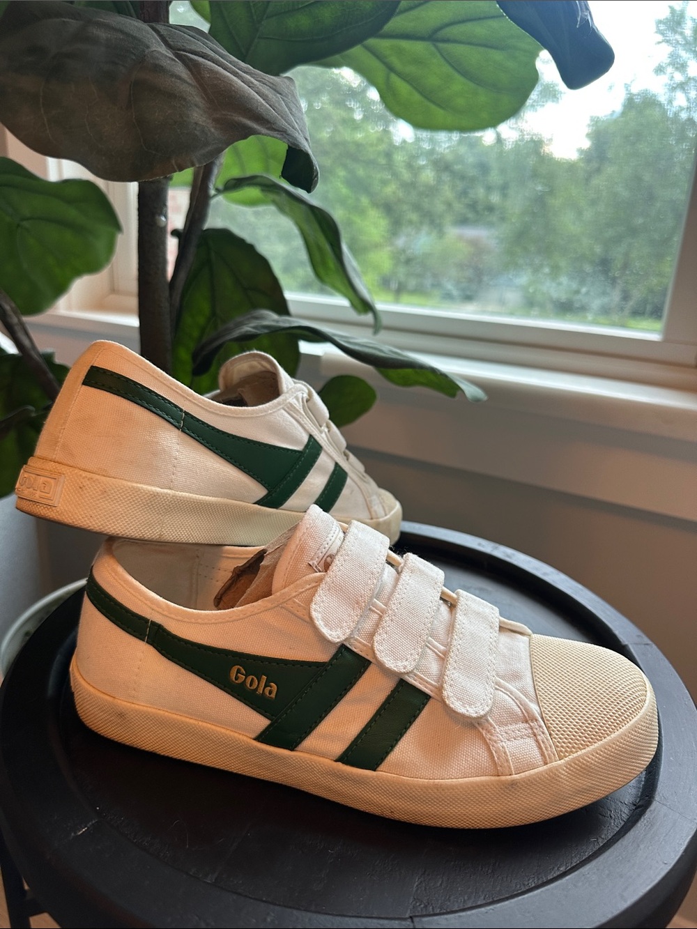 Gola Coaster Strap Sneakers with Green Stripe Velcro Closure- size 40, Women’s 9